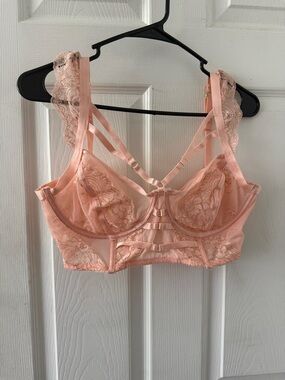 NWT Lace Strappy Longline Bralette in Peach